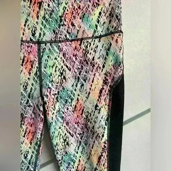 Victoria Secret  VSX Knockout Leggings size S Medium Rise Yoga - Picture 5 of 8